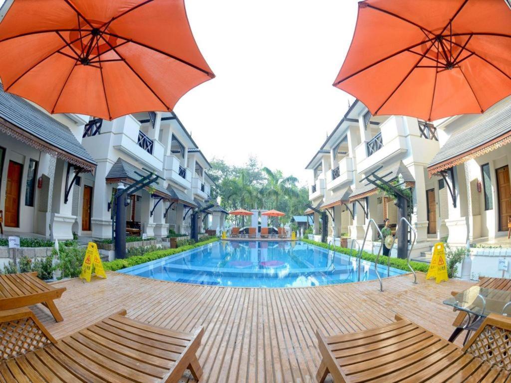 Shwe Taung Tan Hotel - Lake View Monywa Esterno foto