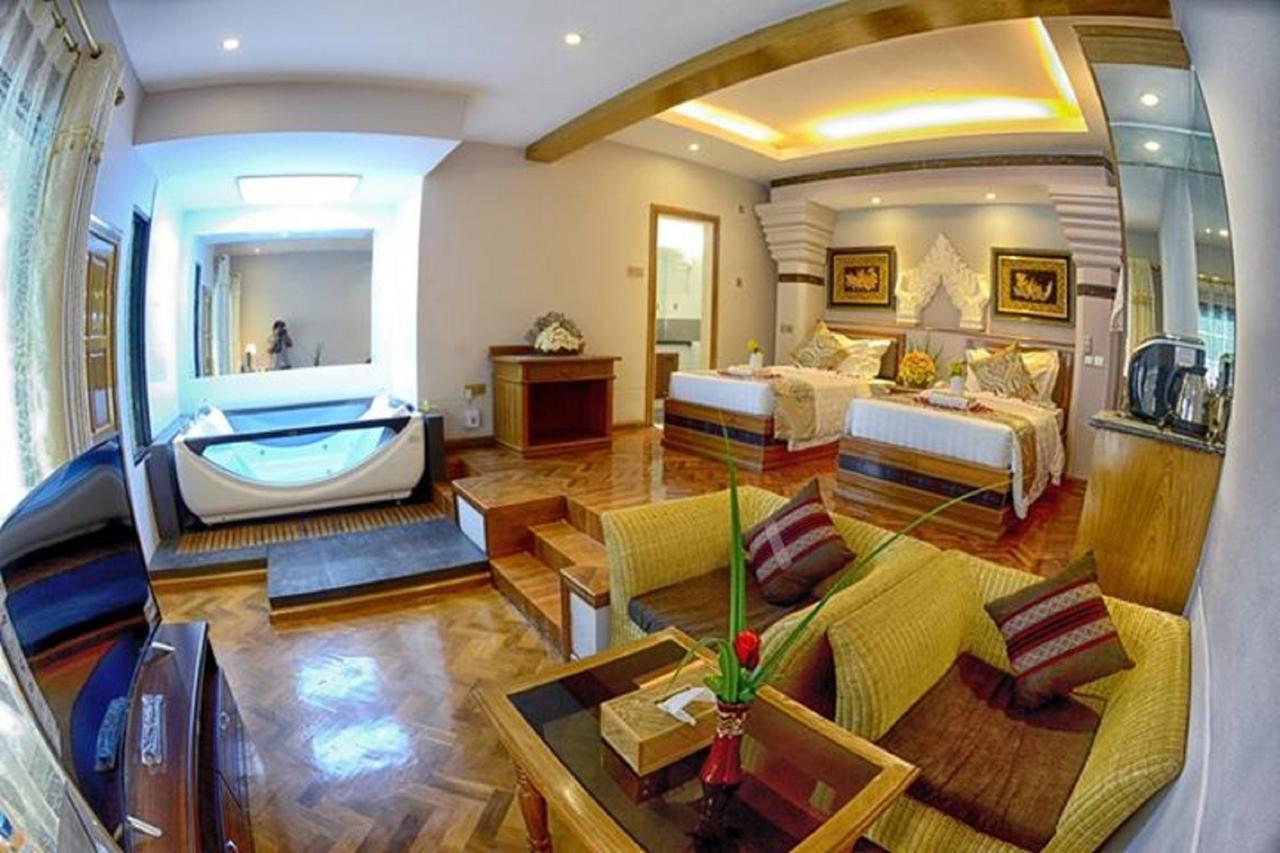 Shwe Taung Tan Hotel - Lake View Monywa Esterno foto
