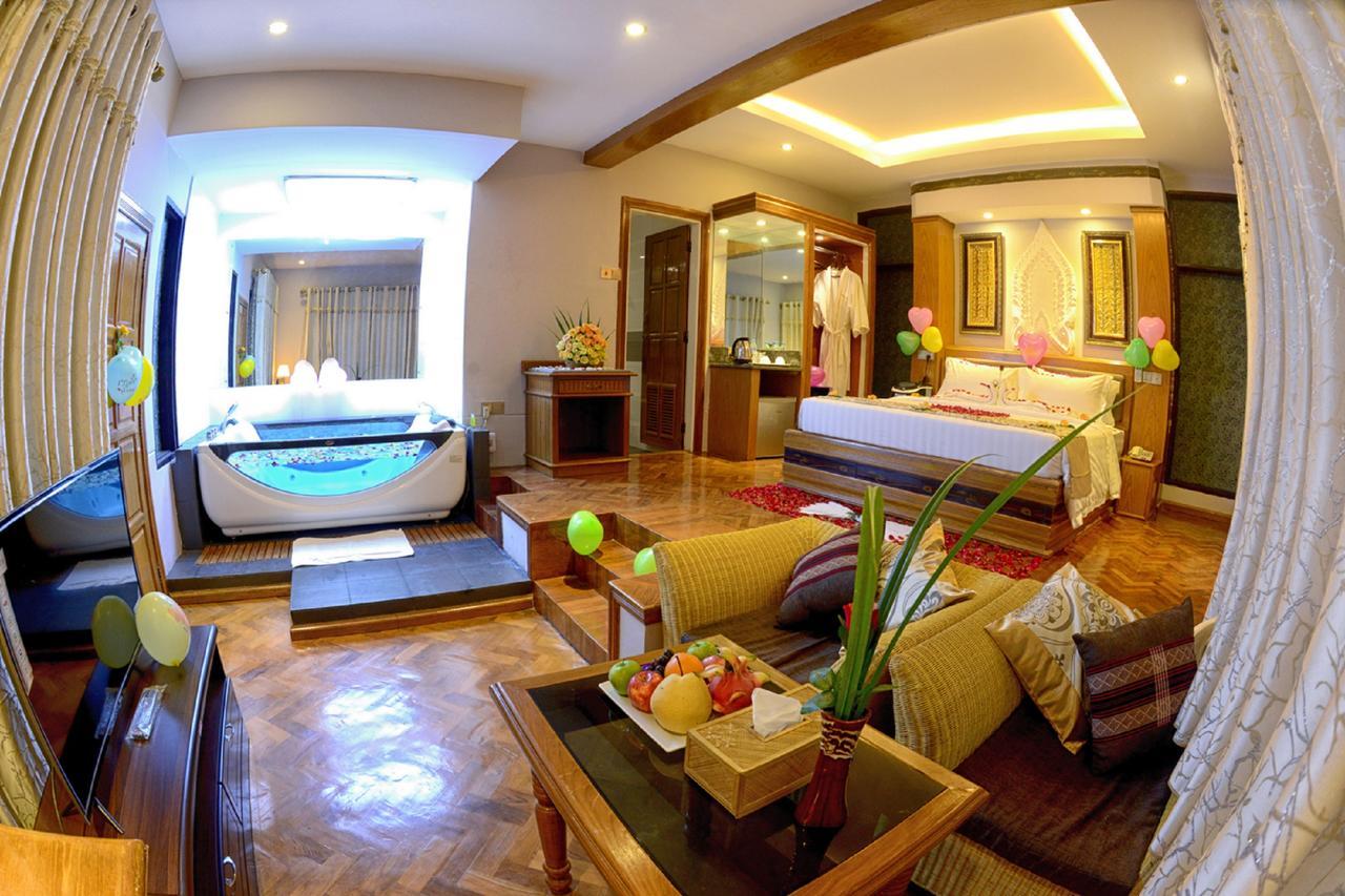 Shwe Taung Tan Hotel - Lake View Monywa Esterno foto
