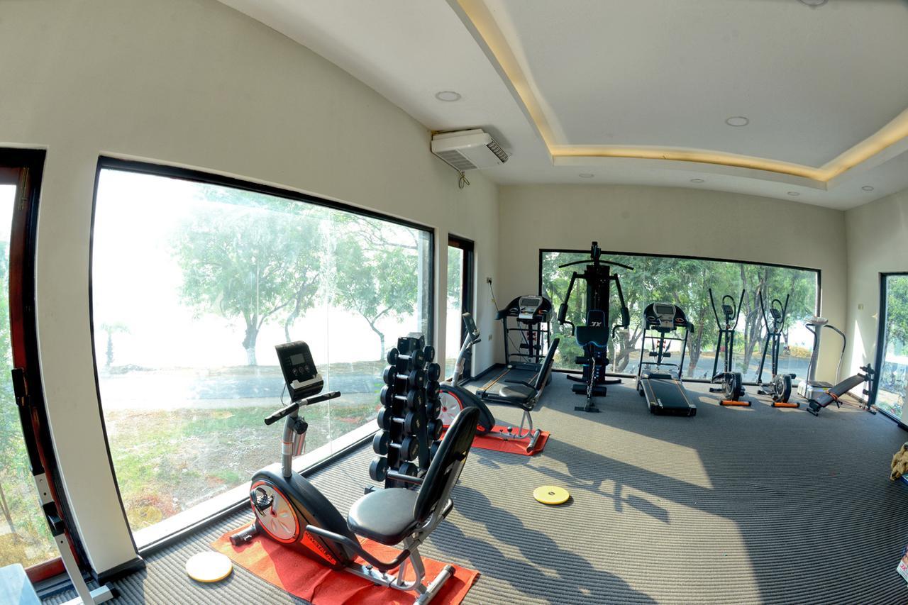 Shwe Taung Tan Hotel - Lake View Monywa Esterno foto