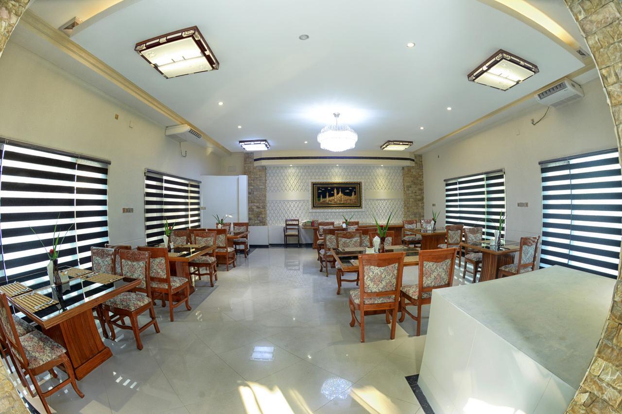 Shwe Taung Tan Hotel - Lake View Monywa Esterno foto